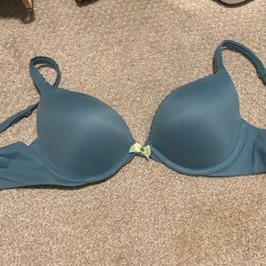 VS body by Victoria push up bra